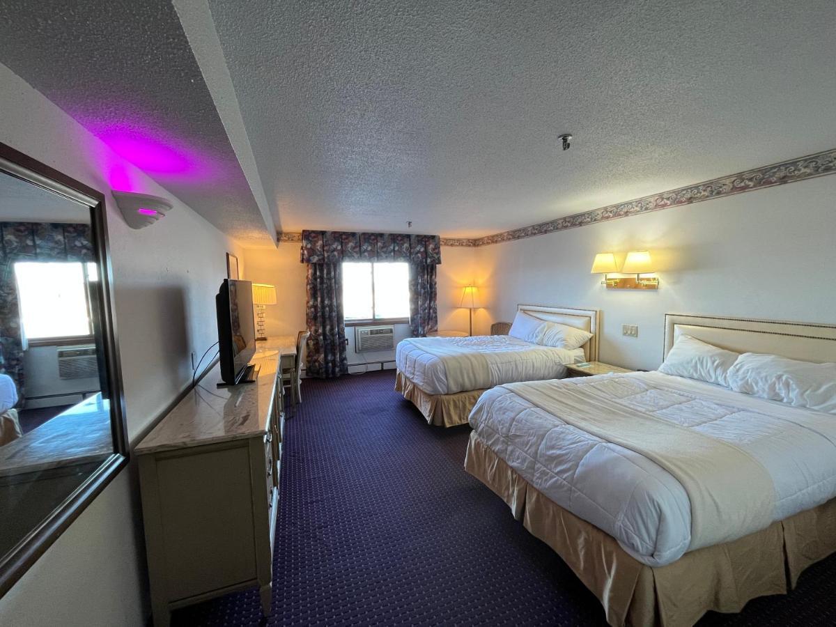 Presque Isle Hotel Exterior photo
