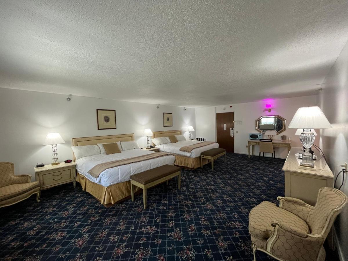 Presque Isle Hotel Exterior photo